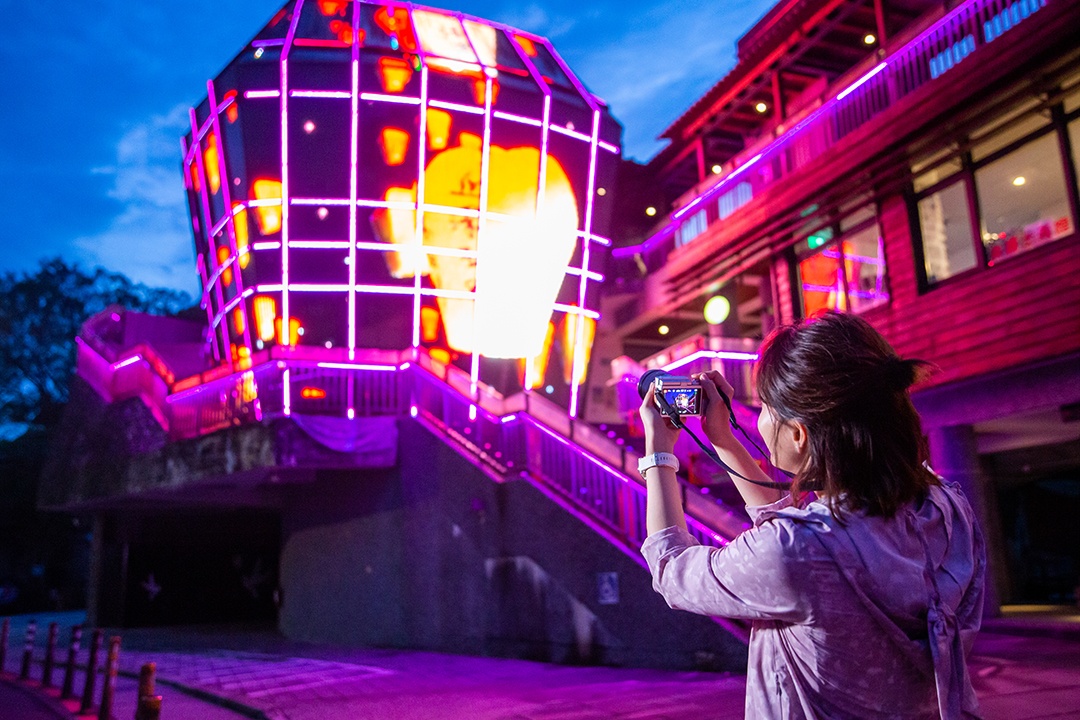 2-2-9 點亮電子天燈祈福秀